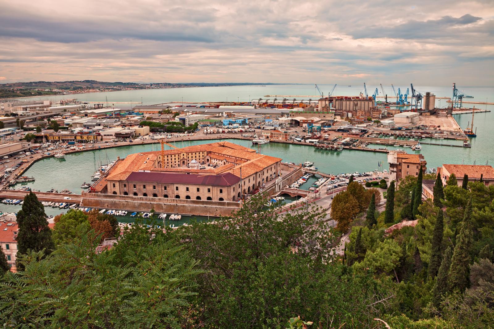 Dove si trova Ancona